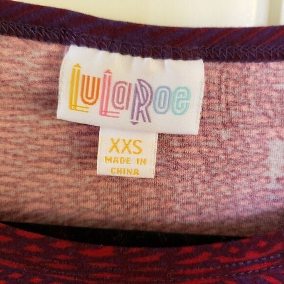 LuLaRoe Simply Comfortable Hi Low Patterned Top - Picture 4 of 7